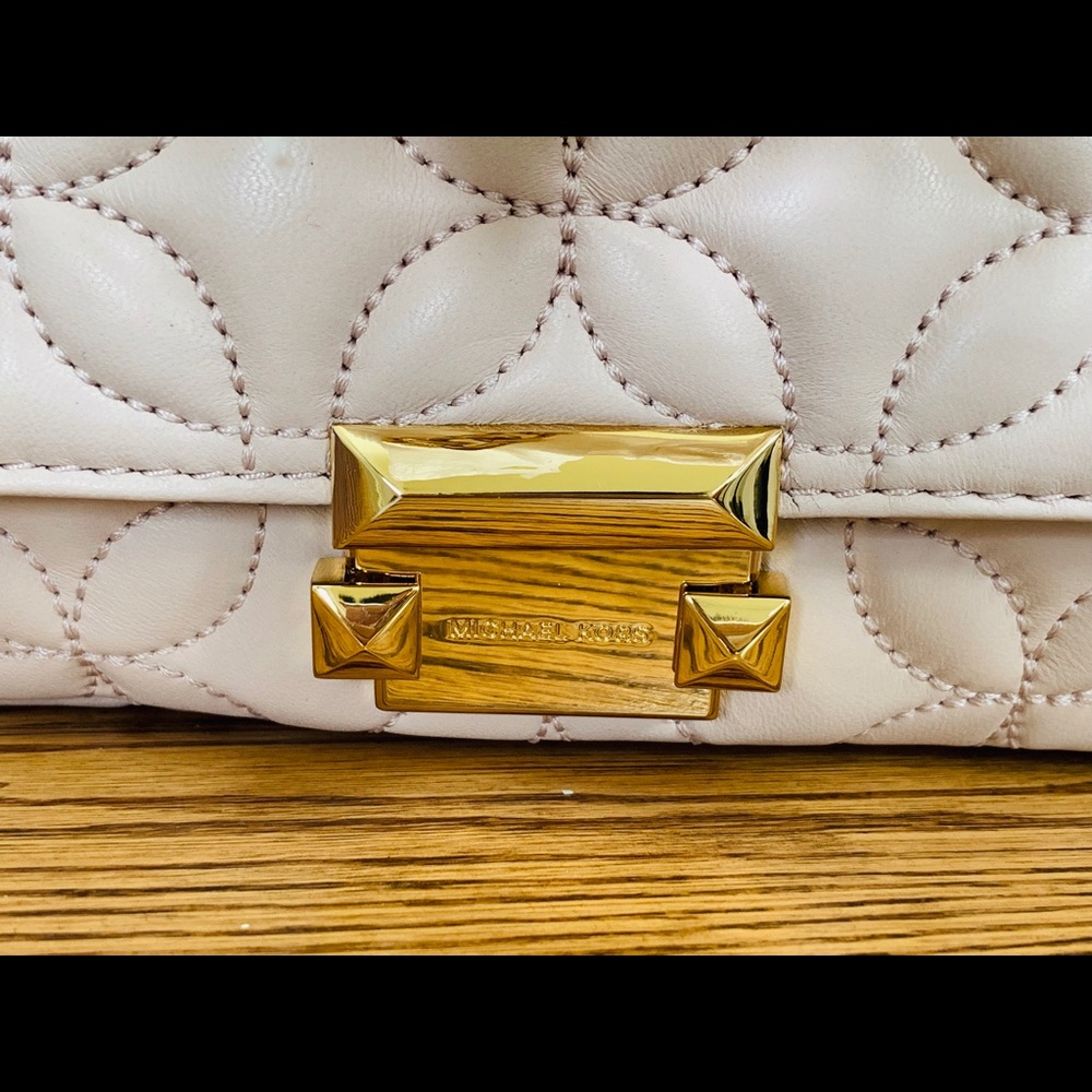 Popular MK hand bags